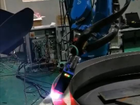 激光焊缝引导系统在机器人焊接